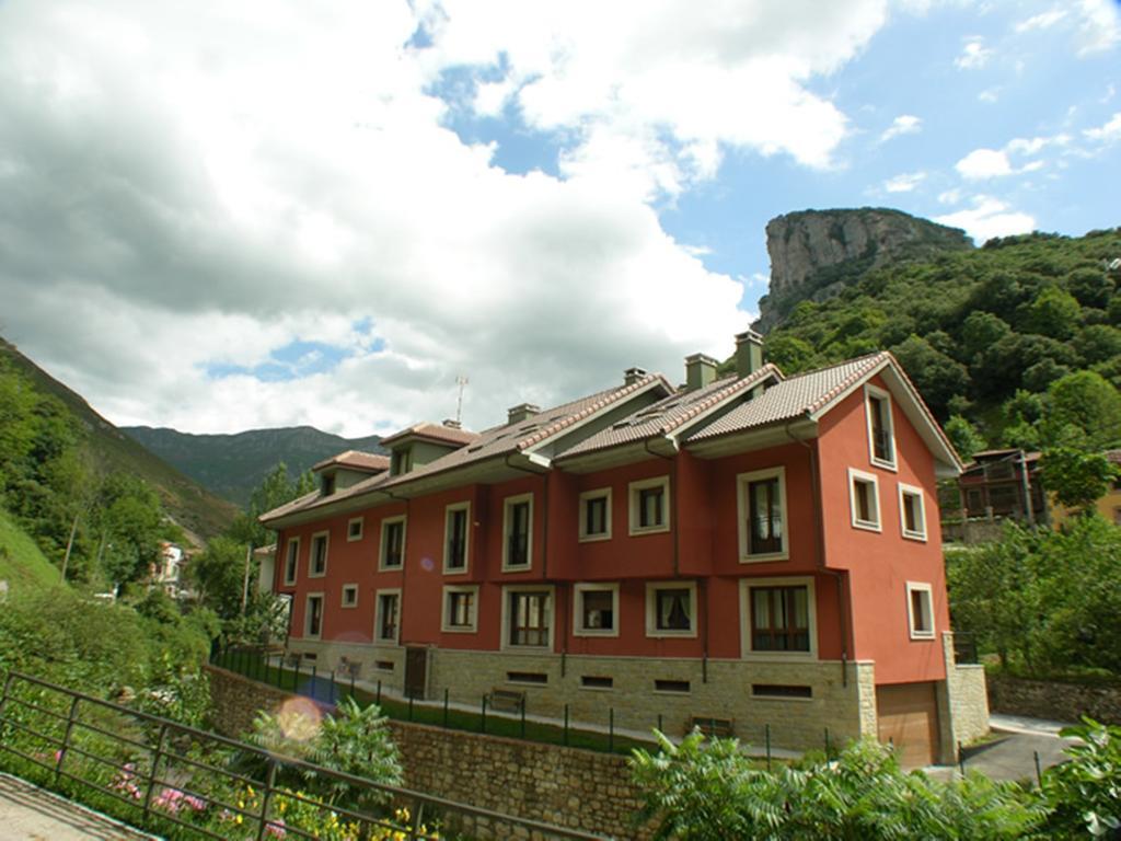 Apartamentos Puente La Molina Carrena de Cabrales Rum bild