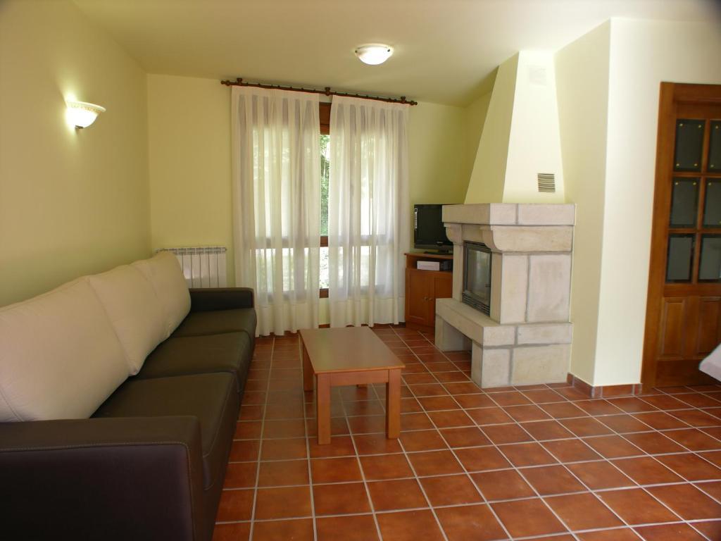 Apartamentos Puente La Molina Carrena de Cabrales Exteriör bild