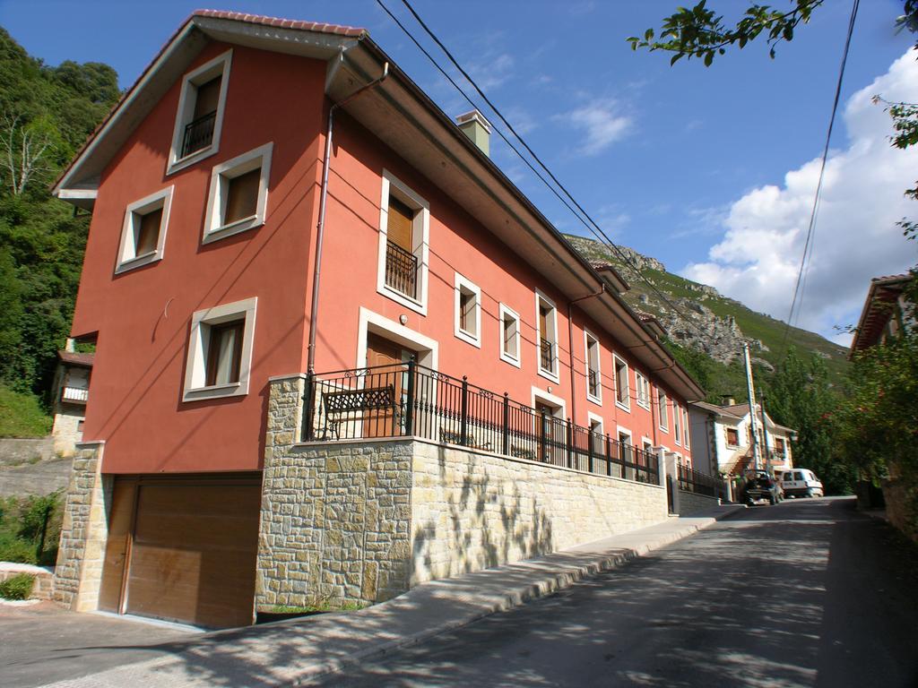 Apartamentos Puente La Molina Carrena de Cabrales Exteriör bild